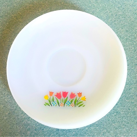 Fire-King Tulips Vintage Saucers - Picture 3 of 9